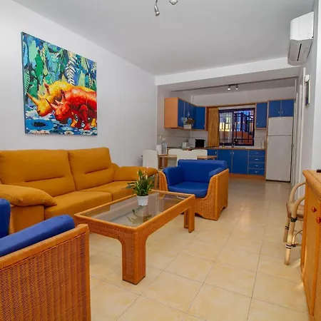 Duplex With Free Wifi And Private Garden Meloneras