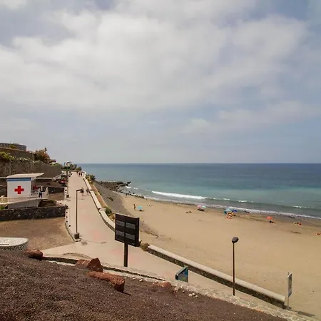 Duplex With Free Wifi And Private Garden Feriehus